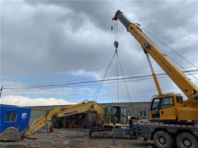 衡山县25吨吊车的工作半径是多少？