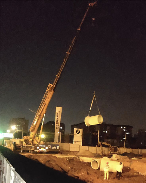 衡山县“弯臂矫正”—— 吊车的 “形变补偿” 技术